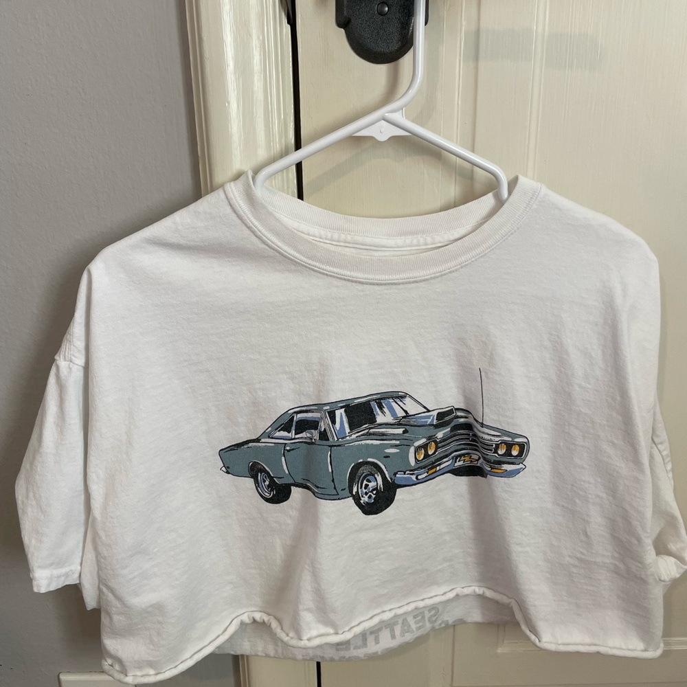 White Brandy Melville cropped shirt 🤍🤍